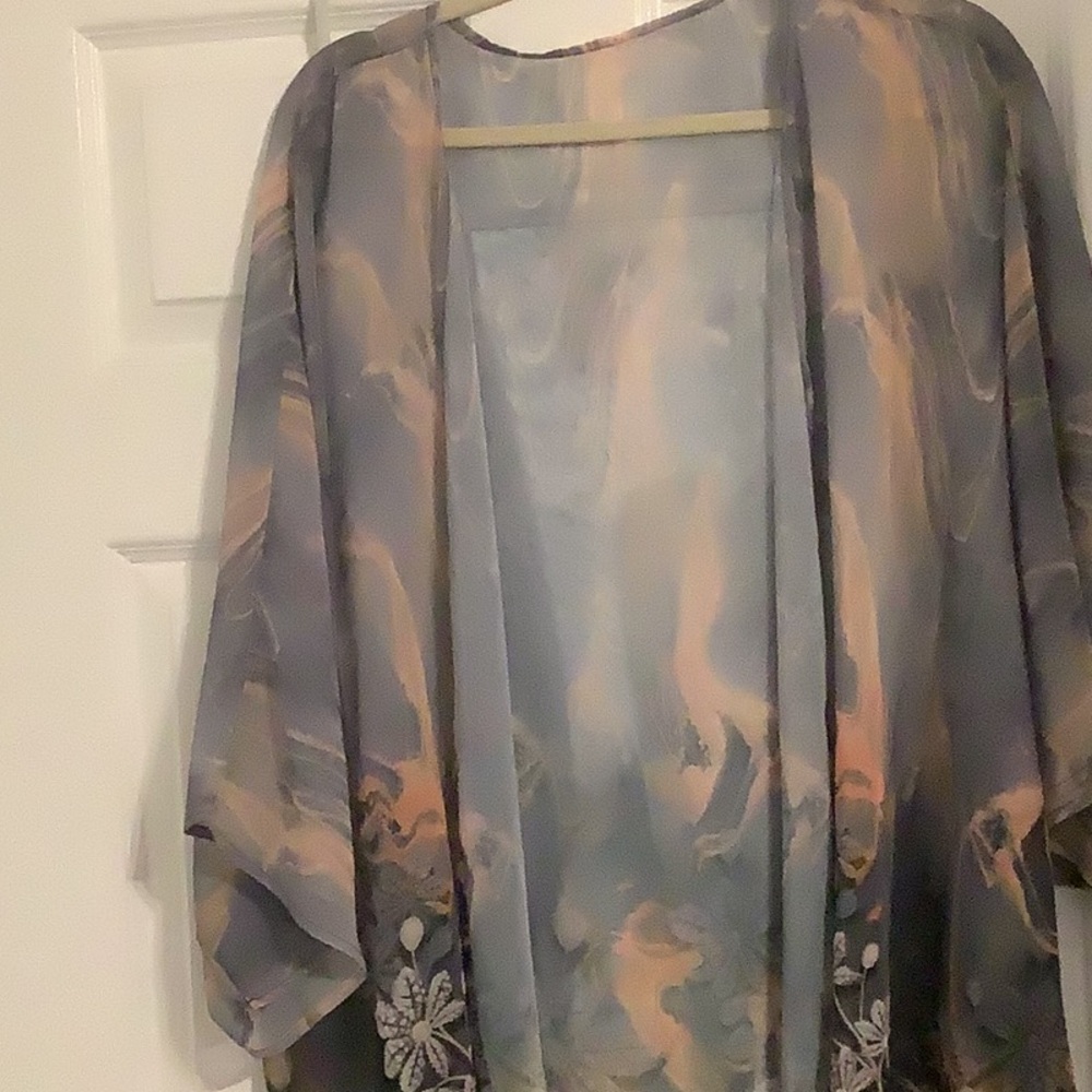 Floral KIMONO Plus Size 4X grey and peach New out of Package